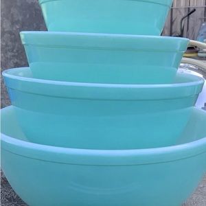 PYREX Bowl Set